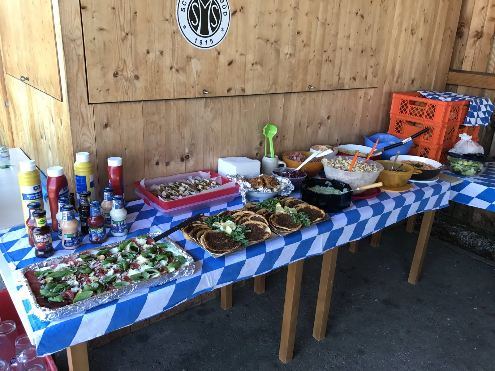 Buffet beim Saisonabschlussfest
