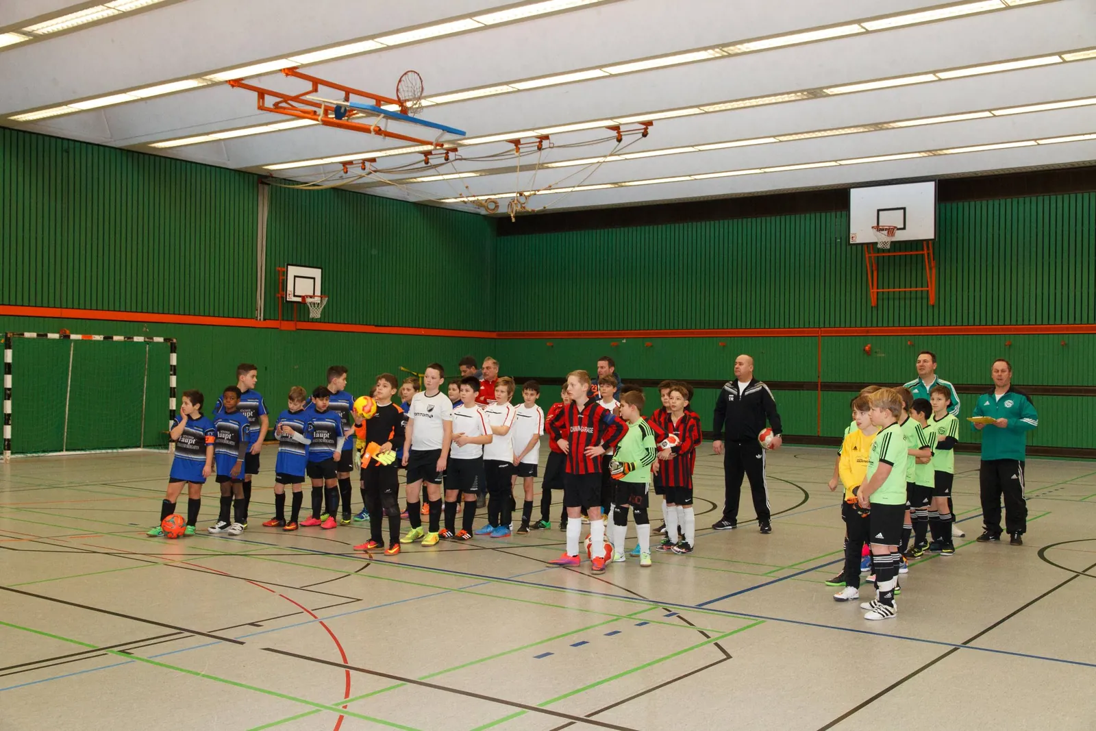 Aufstellung der Mannschaften beim Viktoria-Wintercup 2017